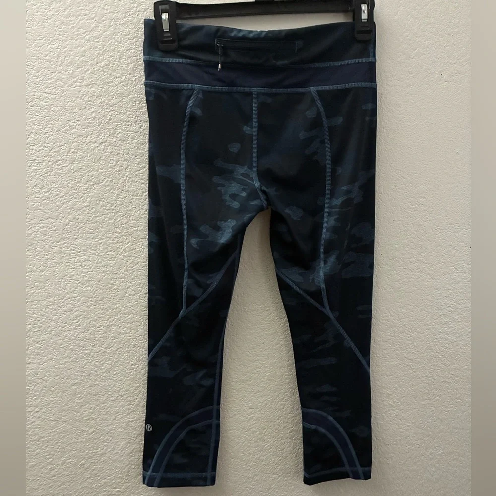 Lululemon Run: Inspire Crop All Full-On Luxtreme Navy 4